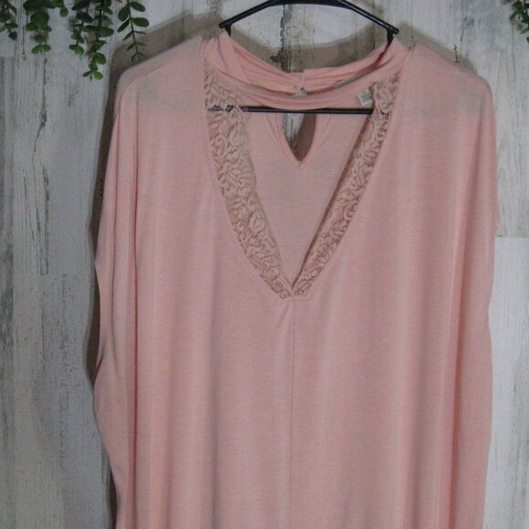 NWT Sejour Key Hole Top - Picture 3 of 6